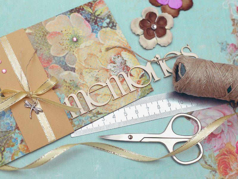 Crafting Memories: Creative Ways to Honour a Loved One During the Holidays